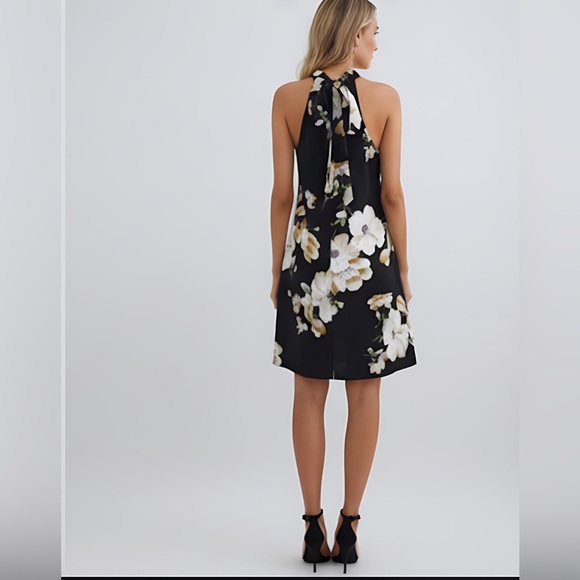 Blue Floral Print Halter Dress - Picture 5 of 10